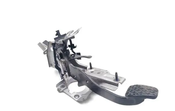 Ford Puma Brake pedal 220928121238 V512450FE