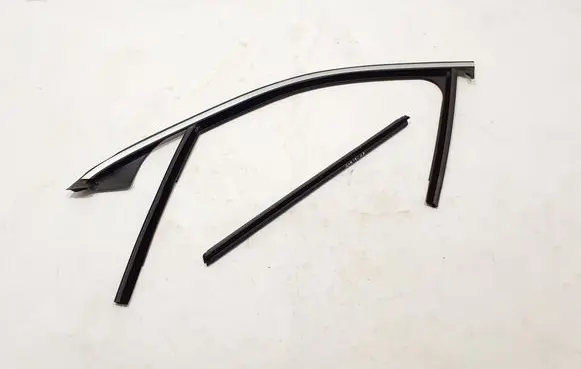 Mercedes-Benz GLC C253 Front door rubber seal A2537257300