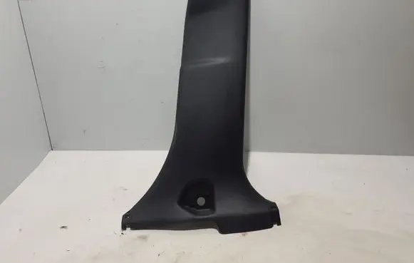 (B) pillar trim (bottom)
