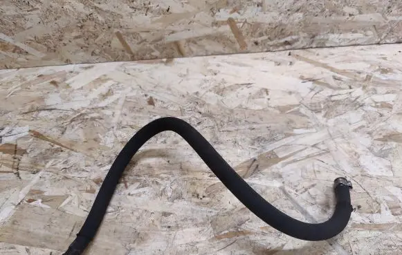 Maserati GranTurismo Engine coolant pipe/hose