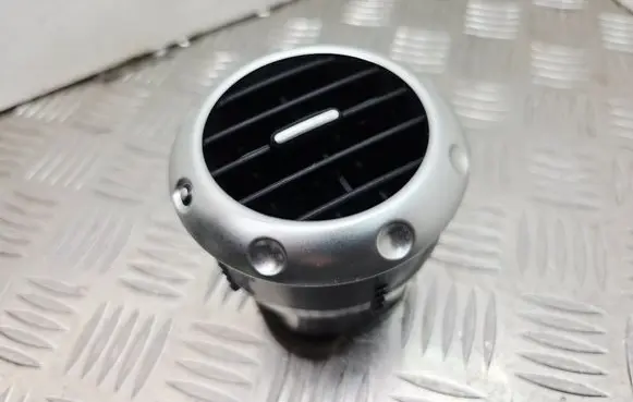 Audi TT Mk1 Dash center air vent grill 8N0820901A