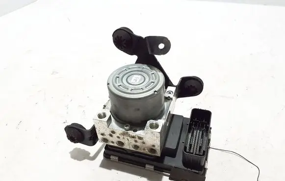 Volvo XC90 ABS Pump 31445476