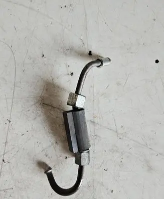 Fuel injector supply line/pipe