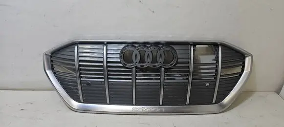 Audi e-tron Front bumper upper radiator grill 4KE853651