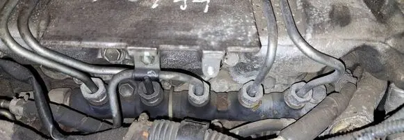 Toyota Corolla Verso E121 Fuel main line pipe