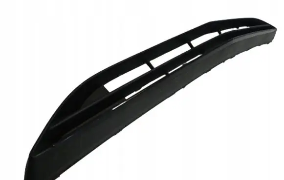 Front bumper lip