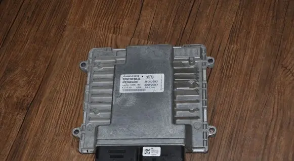 KIA Optima Engine control unit/module 391082GGC1 KLE-0981