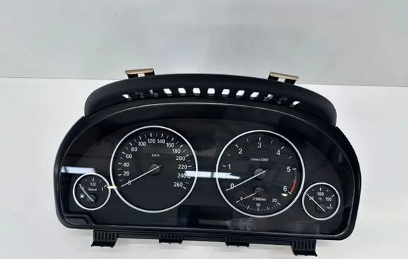 BMW X3 F25 Speedometer (instrument cluster) 17997210