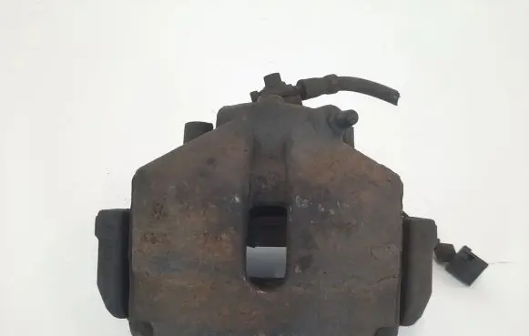 Volkswagen PASSAT B6 Front brake caliper
