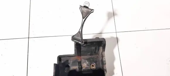 Battery box tray
