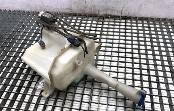 KIA Ceed Windshield washer fluid reservoir/tank 986101H101