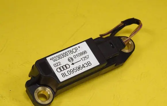 Audi A3 S3 8L Airbag deployment crash/impact sensor 8L0959643B