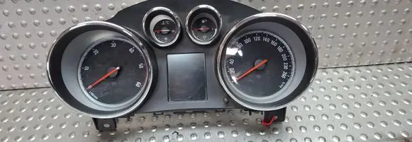 Opel Astra J Speedometer (instrument cluster) S25053877 13355672