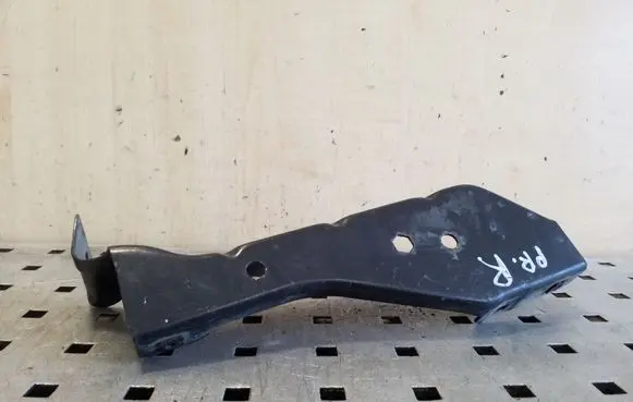 Audi 80 90 S2 B4 Headlight/headlamp mounting bracket 8A0805608