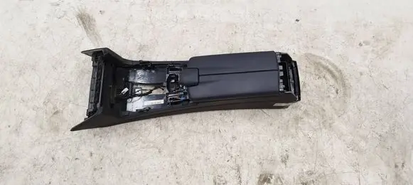 Mercedes-Benz E W212 Center console a21268012520009g23