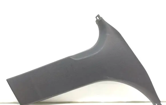 (B) pillar trim (bottom)
