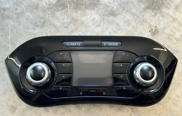 Nissan Juke I F15 Climate control unit 24845BV82A