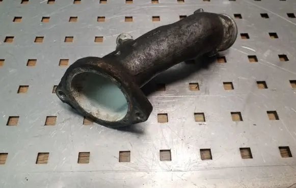 Toyota Avensis T250 Engine coolant pipe/hose
