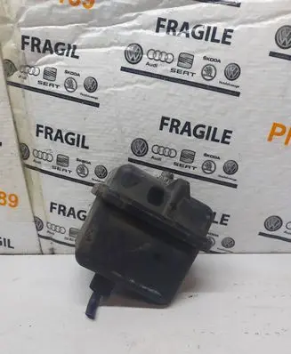 Volkswagen PASSAT B6 Vacuum air tank 03G129808