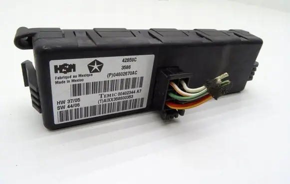 Chrysler 300 - 300C Speedometer control unit/module P04602670AC