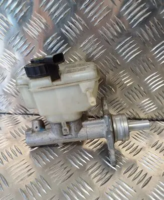 Volkswagen Golf Plus Master brake cylinder 1K1614019B 1K1611301C