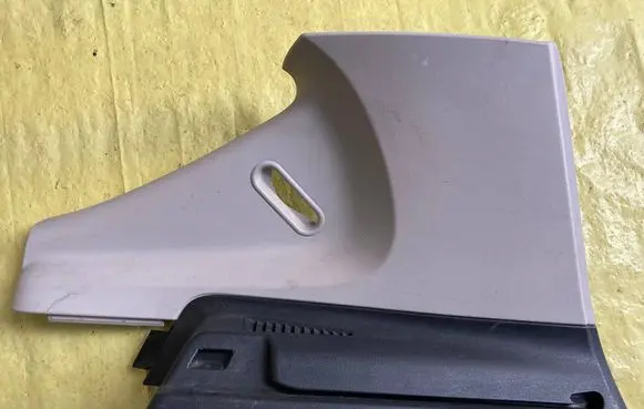 Mercedes-Benz A W169 (D)pillar trim (top) A1696902625