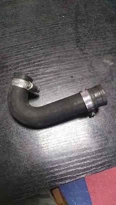 Mercedes-Benz CLK A208 C208 Engine coolant pipe/hose 2028324894
