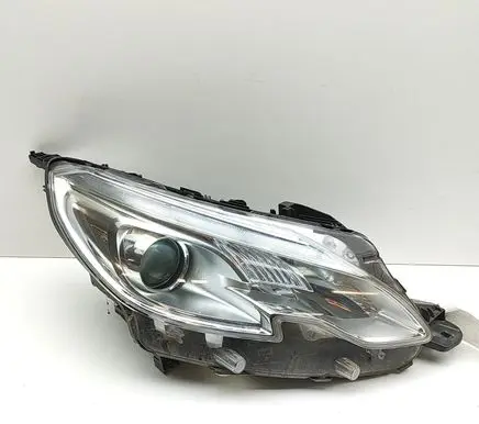 Peugeot 2008 I Headlight/headlamp 9815402980