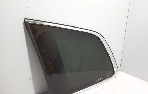 Volvo XC90 Rear side window 32206907