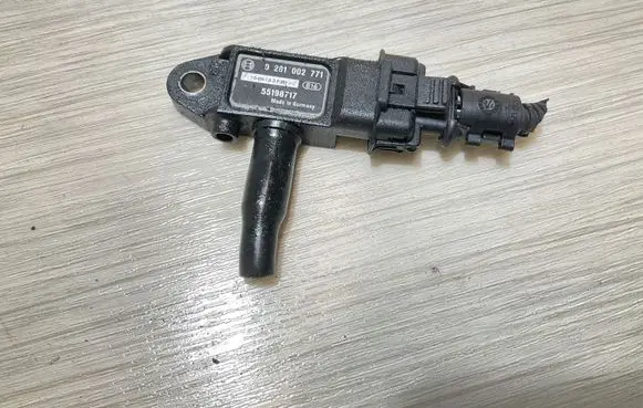 Opel Zafira B Exhaust gas pressure sensor 0281002771
