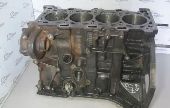 Renault Trafic II (X83) Engine block M9R780