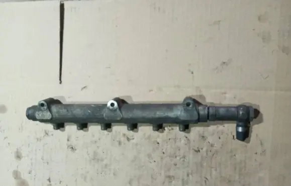 Volvo V70 Fuel main line pipe 8658252 0445215010 340L