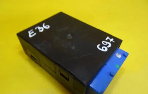 BMW 3 E36 Window wiper relay 61358359031