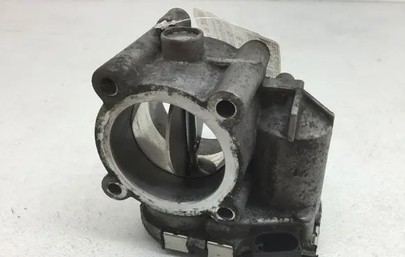 Mercedes-Benz E W211 Throttle valve A6420900070