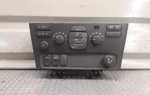 Volvo S60 Climate control unit 8691950