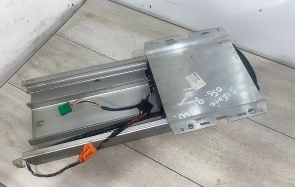 Renault Scenic II - Grand scenic II Air suspension control unit module (rear) 2B8103089