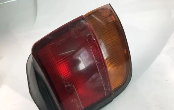 Mitsubishi Space Runner Tailgate rear/tail lights 34885041