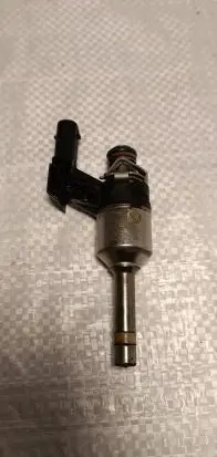 Skoda Yeti (5L) Fuel injector 03F906036B