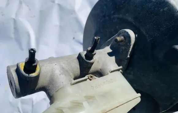 Honda Accord Master brake cylinder