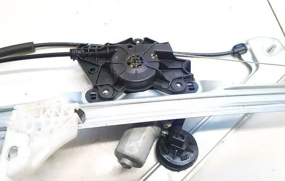 Mazda CX-30 Front door window regulator motor bcjh5958x bcjh-5958x