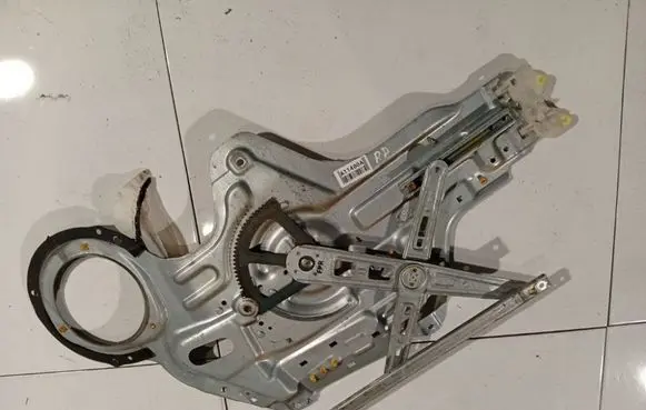 KIA Cerato Sliding door window regulator with motor 824802F020