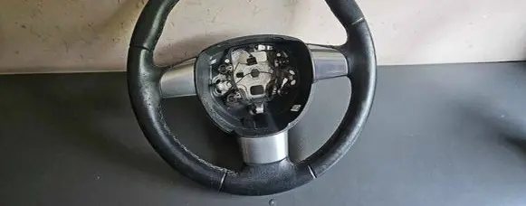 Ford Focus Steering wheel 4M513600EL 61635004A00 26013RC10512831