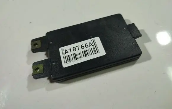 Volkswagen Touareg I Antenna control unit 7L6035530B