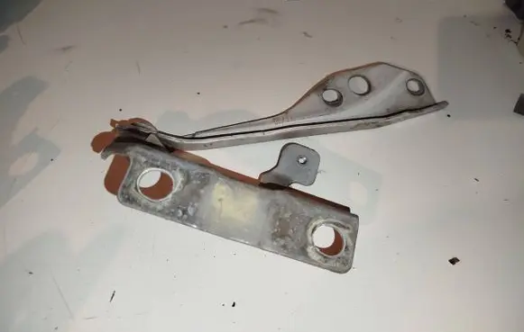 Volvo C30 Engine bonnet/hood hinges 30753597 31297910 31297727