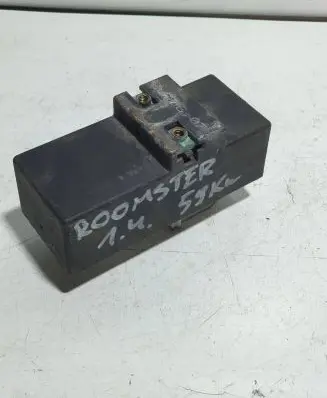 Skoda Roomster (5J) Coolant fan relay 1J0919506M 898967000