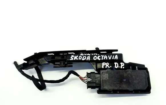 Skoda Octavia Mk4 Front bumper mounting bracket 5E3807184 5WA962133B