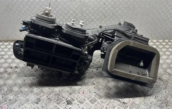Jeep Gladiator Interior heater climate box assembly 68301851AA