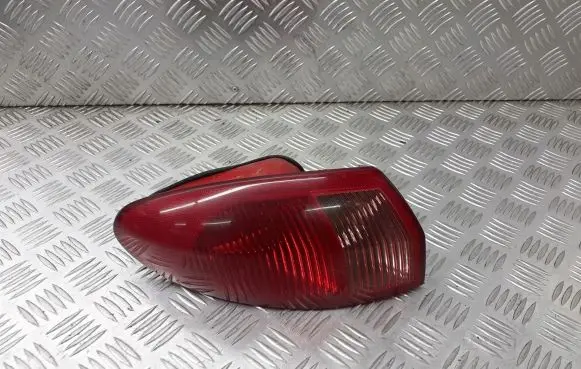 Alfa Romeo 147 Rear/tail lights 46556349