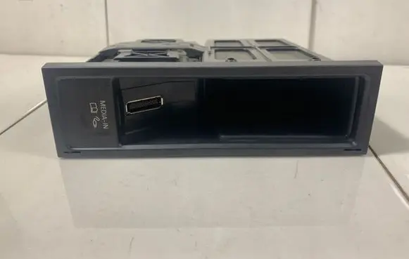 Volkswagen PASSAT B7 Head unit multimedia control 5N0035342E