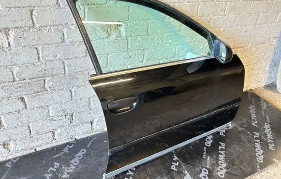 Audi A6 S6 C5 4B Front door